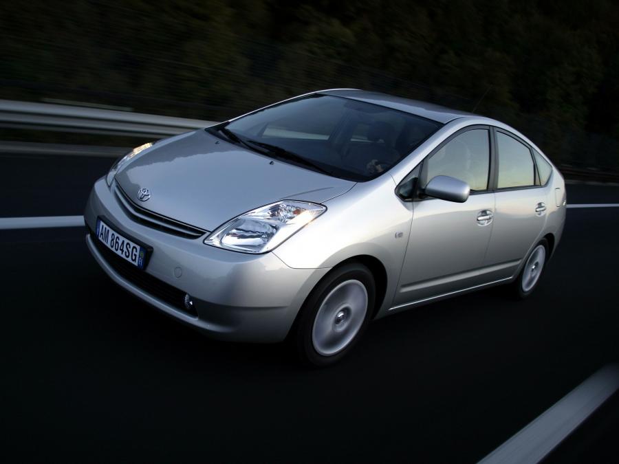  Toyota Prius 2003 года  (фото 15 из 30)